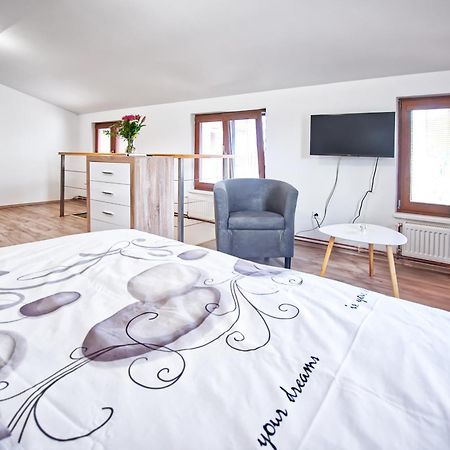 Nice Accommodation In มิคูลอฟ ภายนอก รูปภาพ